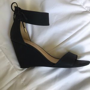 Chinese Laundry Black Wedges